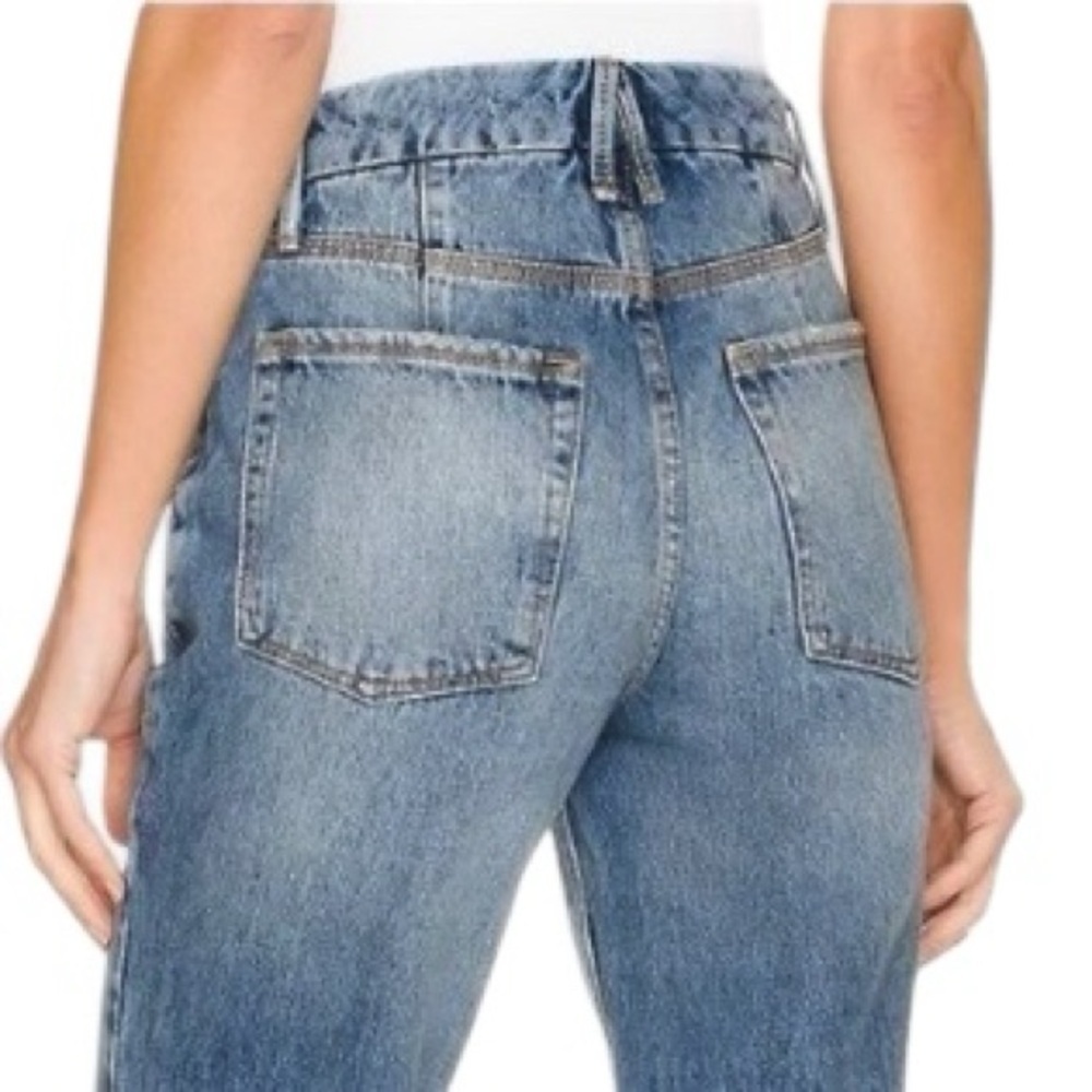 GOOD AMERICAN Good Icon Straight Leg Jeans! Retail$155 - Picture 2 of 9